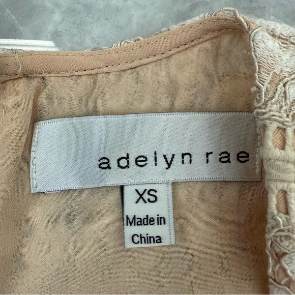 Women’s Adelyn Rae Floral Lace Short Sleeve Top Lined Size XS - Picture 12 of 16